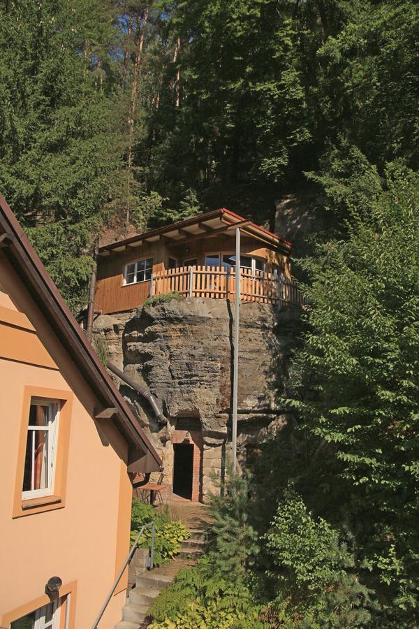 Malbenka - Chata Na Skale Pod Hradem Kokorin Bagian luar foto